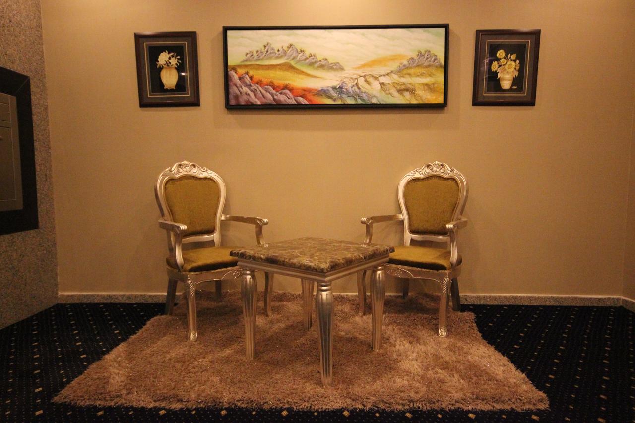 One To One Apart otel El-Huber Dış mekan fotoğraf